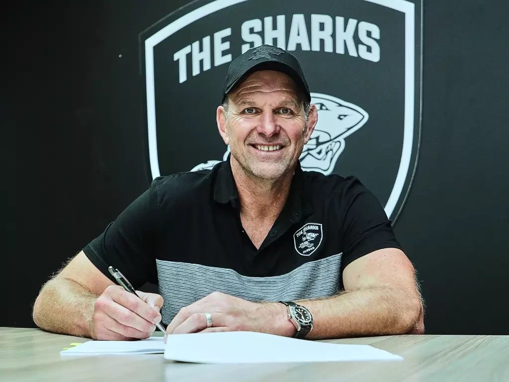 Umqeqeshi wamaSharks akagculisekile ngezakhe