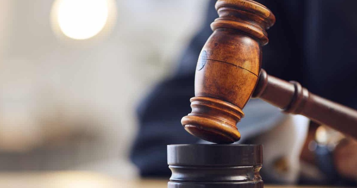 Liyalelwe ukuba linxephezele umndeni iphoyisa elabulala uzakwabo