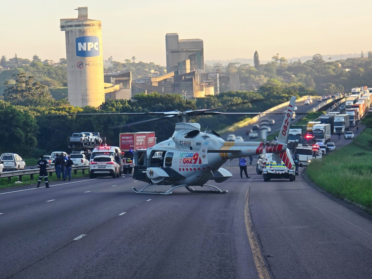 Kuthungathwa izigelekeqe ezibambe inkunzi imoto yemali